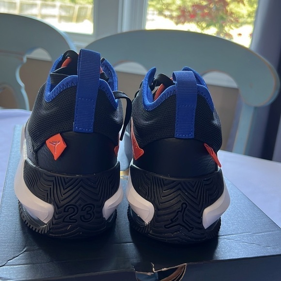 Jordan Stay Loyal 2 - Picture 2 of 11